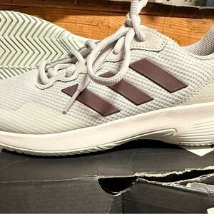 adidas GameCourt 2 W Light Gray Tennis Shoes with Maroon Stripes